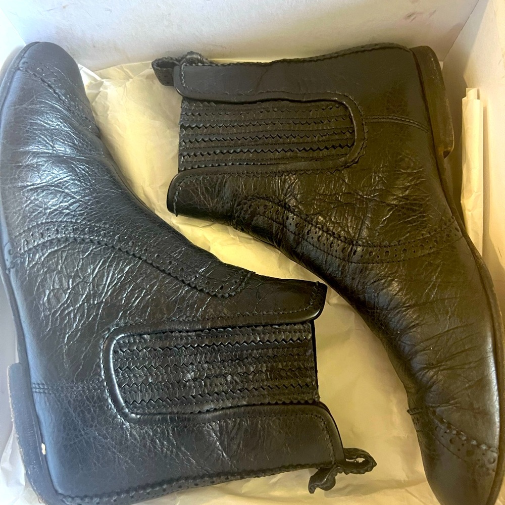Balenciaga Arena Chelsea boot